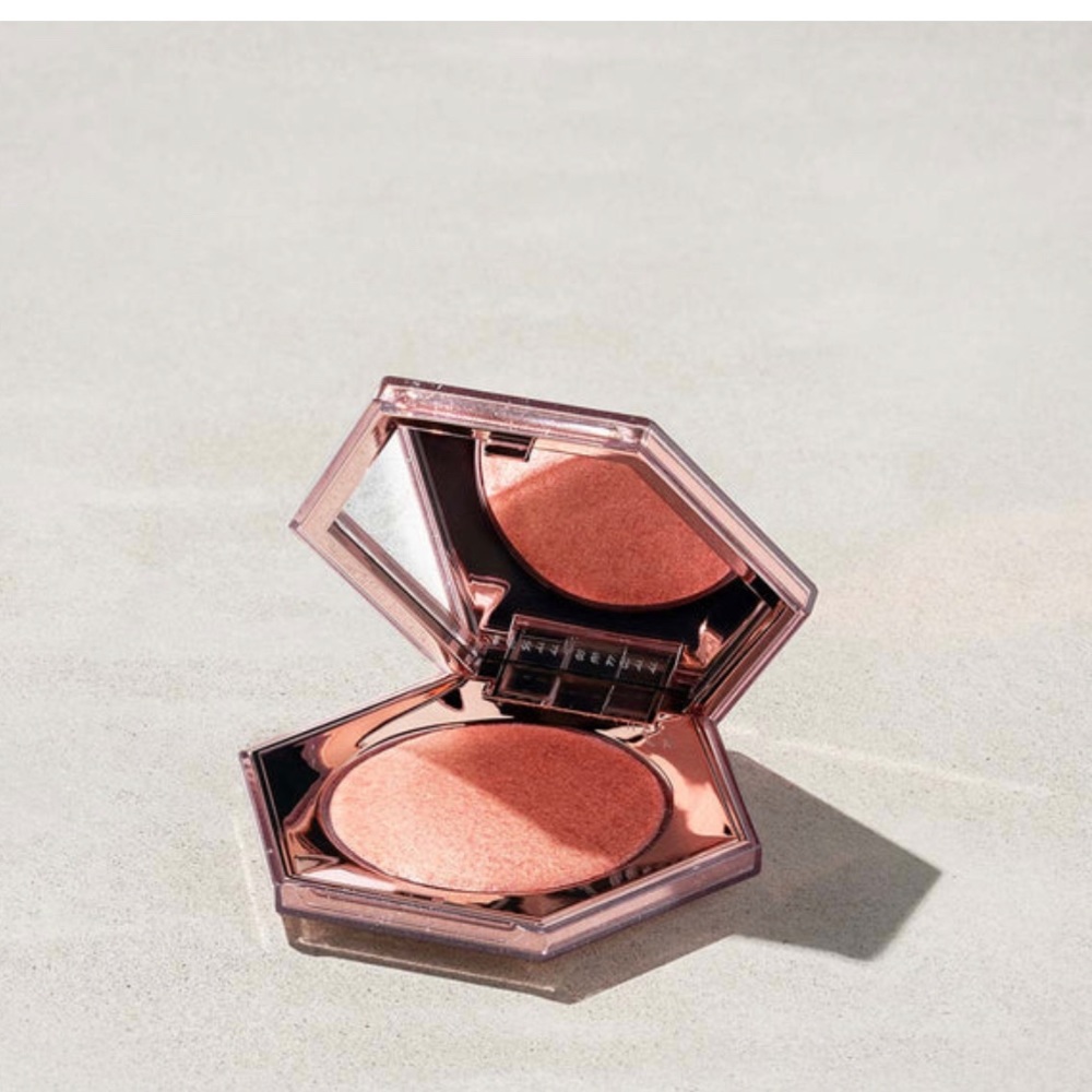 Fenty beauty diamond bomb cognac candy